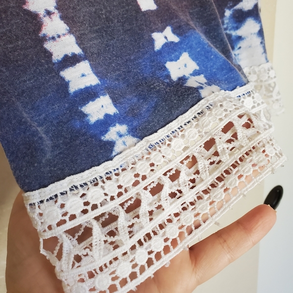 "Blessed" Patriotic Top - Picture 4 of 5